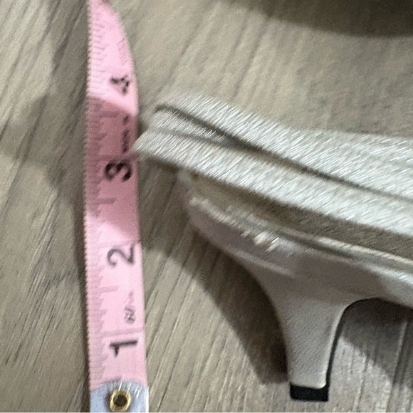 Bandalino Black Strappy Heels Cutout Sz 8 faux Leather - Picture 8 of 8